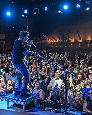 Gary Allan Lake Delton